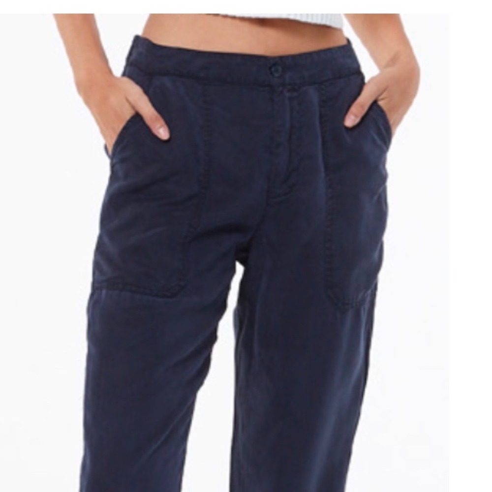 YFB Young Fabulous & Broke Navy Blue Tencel Utility Jogger Pants Size M‎